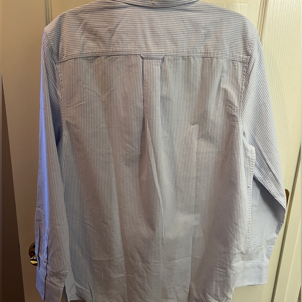 Button down - Picture 3 of 4